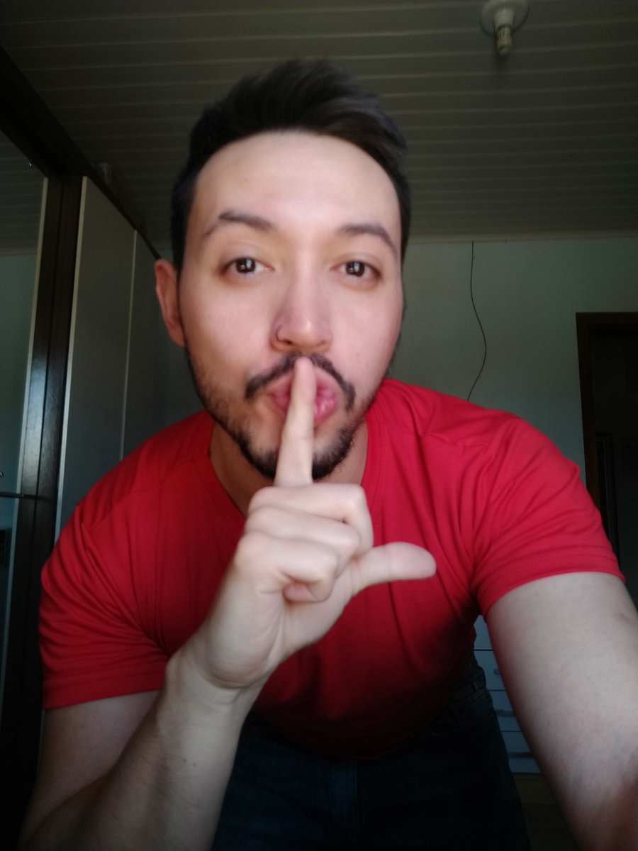 Fagner_Serpa's tweet photo. Silêncio, o voto é secreto... #Eleicao2022 https://t.co/Wiiu5zWCvX