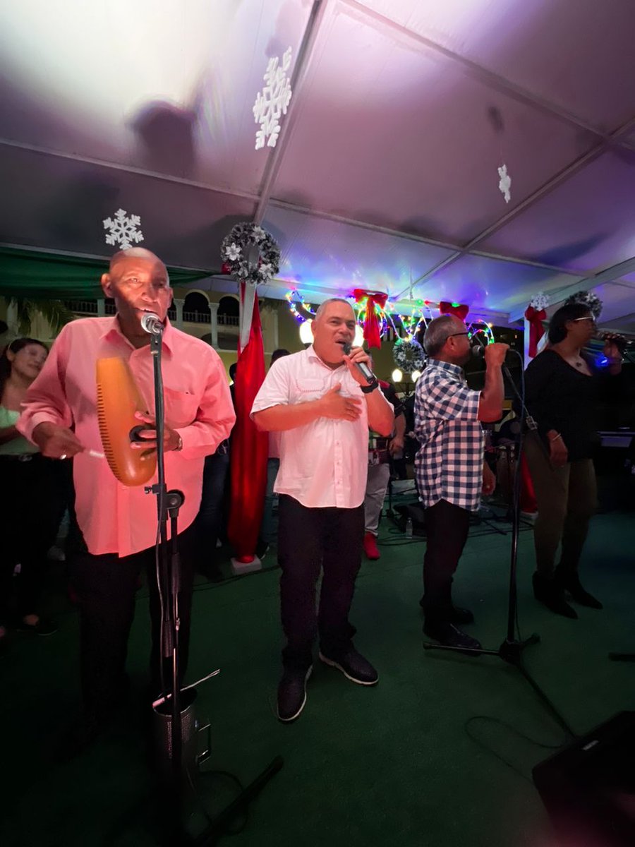 gobiernodelara's tweet photo. #2Oc Durante el encendido de Navidad Lara 2022, los presentes disfrutaron de las melodías de la Orquesta Latino Caribeña al ritmo de gaitas, salsa y merengue, por su parte el Gobernador @AdolfoP_Oficial expresó que ya estamos preparandonos para las fiestas navideñas. https://t.co/gb5vWvUbIG
