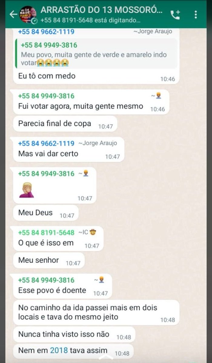 saulchristos's tweet photo. "O que foi?
- Eu vejo gente de verde e amarelo.
Com que frequência?
- O tempo todo!"

🤣🤣🤣🤣🤣 https://t.co/8x1sk0lBCp