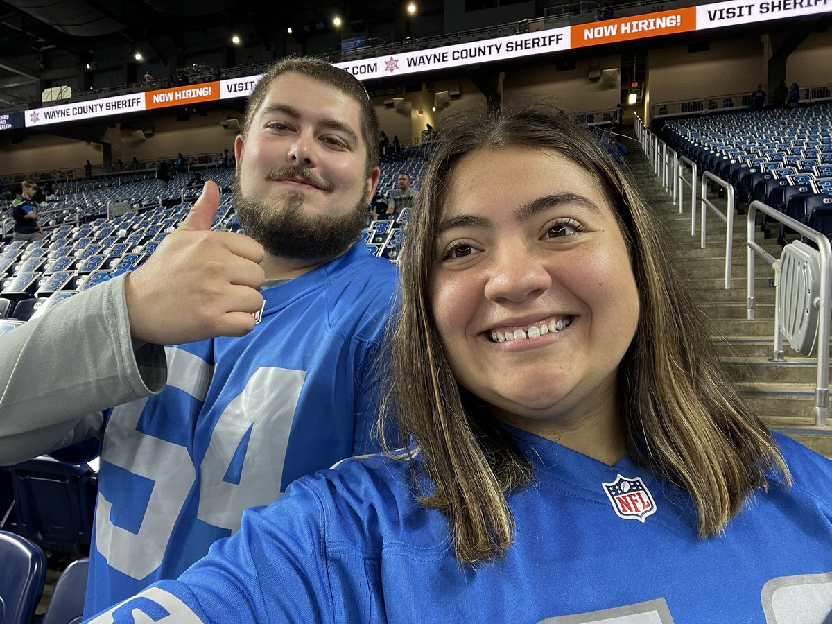 sierarc's tweet photo. #OnePride @Lions https://t.co/J32jF8olfk