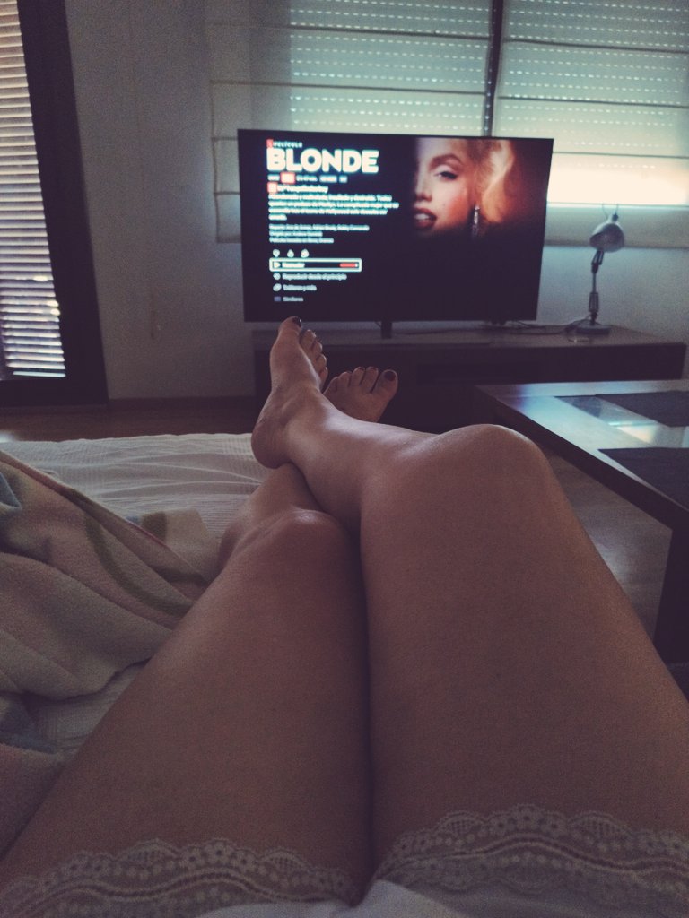 laisikag's tweet photo. Tarde de Netflix..💖 https://t.co/tHdkB9GP6P