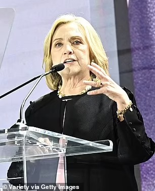 DailyMail's tweet photo. Ex-Clinton aide shares sign Hillary will run again in 2024 https://t.co/LIJdXQGvgA https://t.co/VMVMhqy9Am