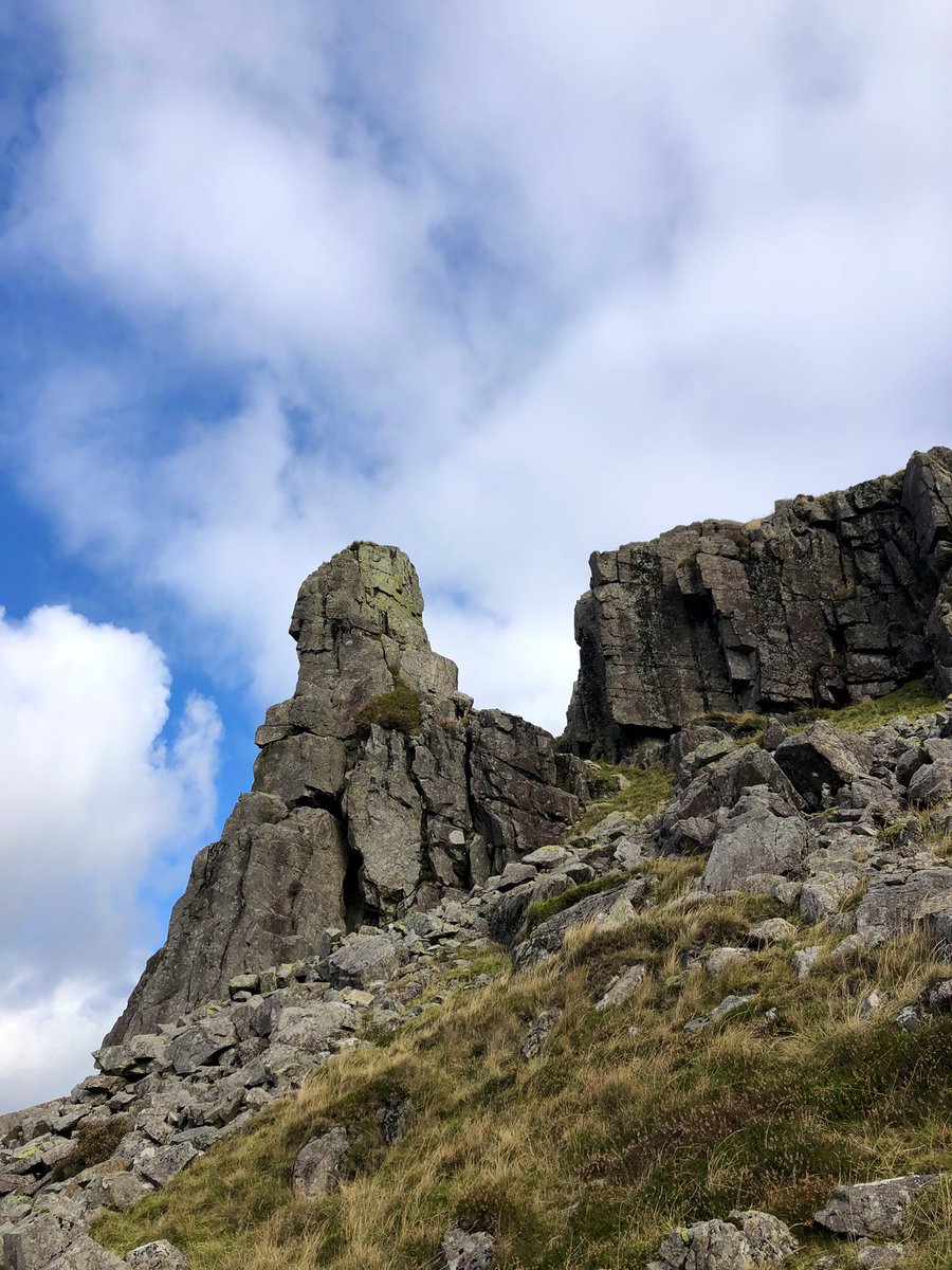 DieselandMaggie's tweet photo. Another beautiful part of the #LakeDistrict for Maggie today. The Roman fort at #hardknott then onto Border End and Eskdale Needle ๐ gorgeous views of #scafell That will be conquered in the spring ๐พโค๏ธ https://t.co/UibqcSfzbF