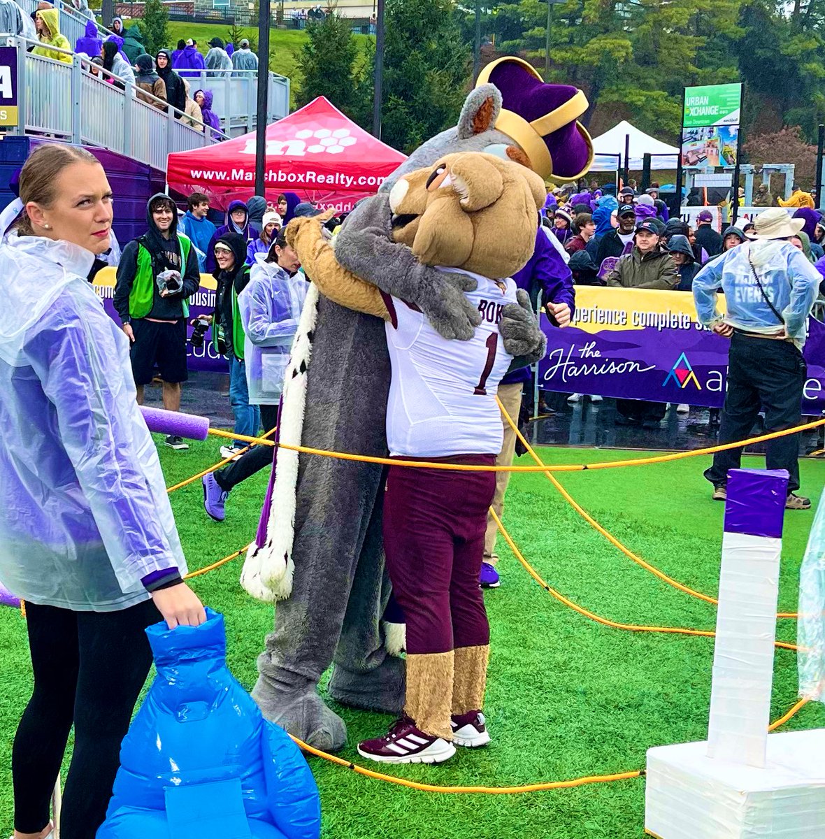 kdamp's tweet image. On a cold and miserably wet day, I was glad to spend a few moments encouraging our students who made the trip to support @TXSTATEFOOTBALL. Thank you, student trainers, @TXSTCHEER, and @TXSTBoko for carrying on, despite the weather. For what it’s worth, Boko, I thought you won!🐾