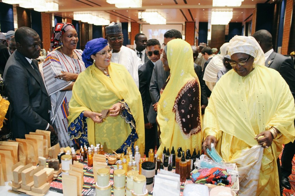 Lancement de la Campagne Consommer Local dans l'espace UEMOA couplée au vernissage de la 6è Édition du Salon Professionnel 100% Made in Niger, ce samedi. Cette cérémonie s'est déroulée sous  le patronage de la Première Dame Madame Bazoum Hadiza, Présidente de la fondation NOOR.