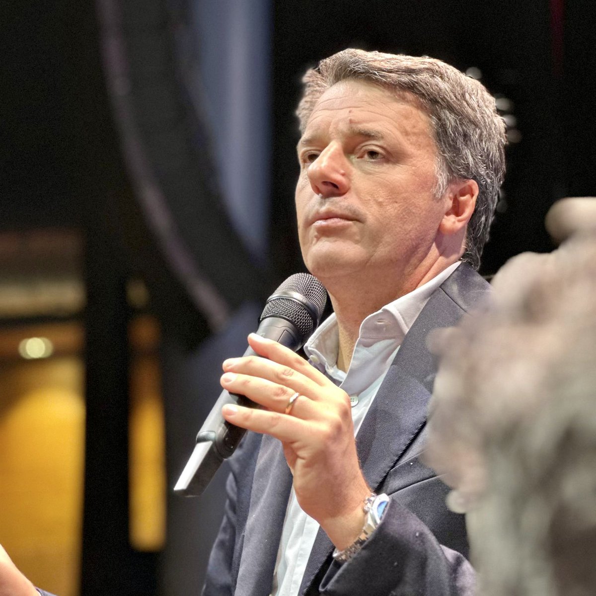 matteorenzi's tweet photo. Grazie Firenze. Cercherò di essere all’altezza dei sogni di questo popolo che da tanti anni costituisce la mia forza più grande #RenewEurope https://t.co/GXVpizmnUO