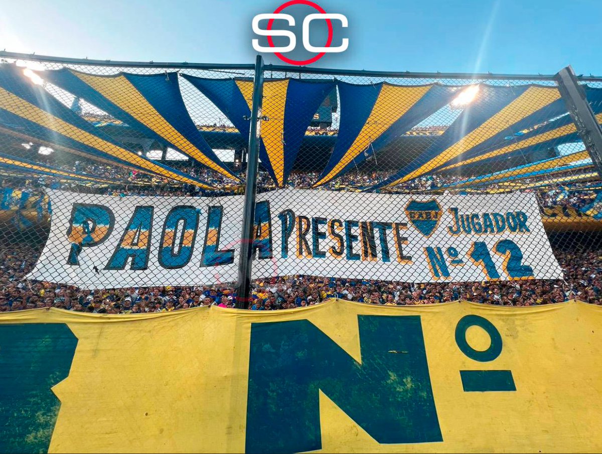 la12tuittera's tweet photo. PAOLA Presente 💙💛💙 https://t.co/3E8Qp5ef2I