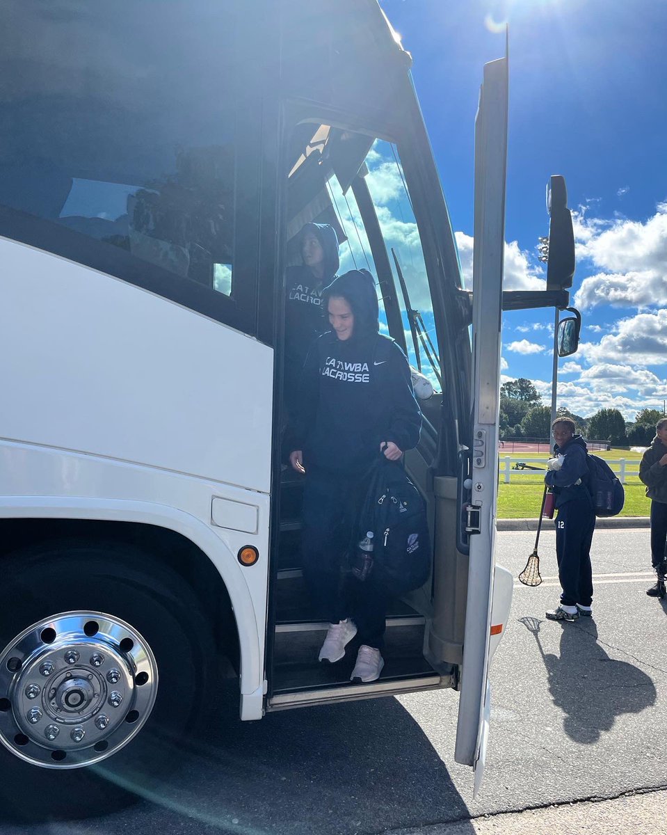 CatUCatwalks's tweet photo. paparazzi caught us catwalkin into today’s playday 🤫😎 https://t.co/0xlHESKkV2