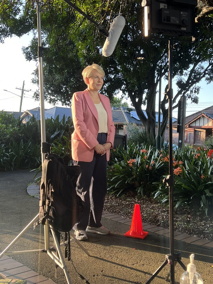 tanya_plibersek's tweet photo. Starting the day chatting with Nat on @sunriseon7. Watch live or catch up on the episode here: https://t.co/LSPrirJAbG https://t.co/Kd02WhUizM