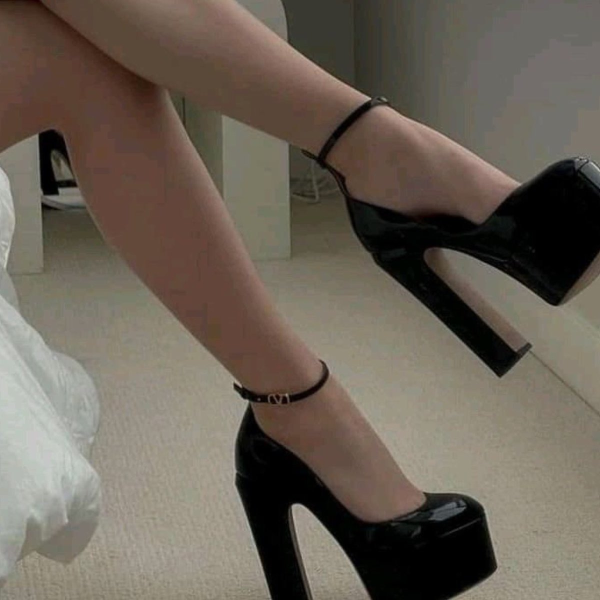 •  ࣪ ▸ ִֶָ ₊ೆ ̖́‧ casos que recomiendo (ver. paulettee)
                                                                        abro h!lo ఌ ↲