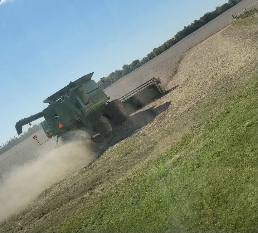 Johncollins911's tweet photo. “Kick the dust up” @lukebryan #farmtime #deere #9650 https://t.co/PwLsSXiAkF