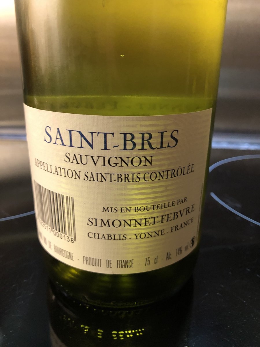 WillKleiser's tweet photo. Sauvignon Blanc tutored tasting, as per…I looked for something unusual! The tiny St Bris enclave of SB in the ❤️ of Burgundy! Not your typical SB had traits more like Chardonnay. A good experience but I won’t be rushing back to this particular example. #wset #stbris #lovewine https://t.co/5NW6qJAK4p