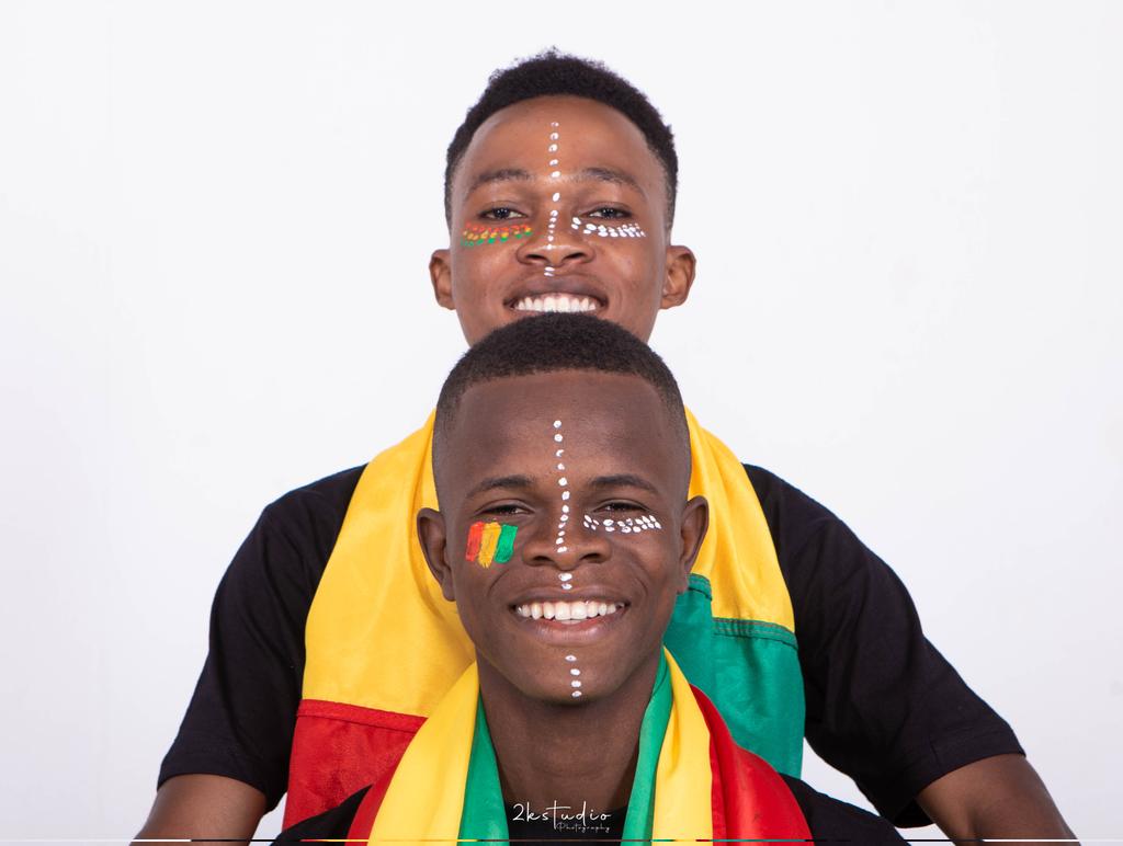 LesSlameurs's tweet photo. 224 notre fierté 🇬🇳🇬🇳🇬🇳.
Bonne fête d'indépendance à tous les guinéens.On vous aime🇬🇳.
#Therapeutes. https://t.co/J3fBO1zTcU