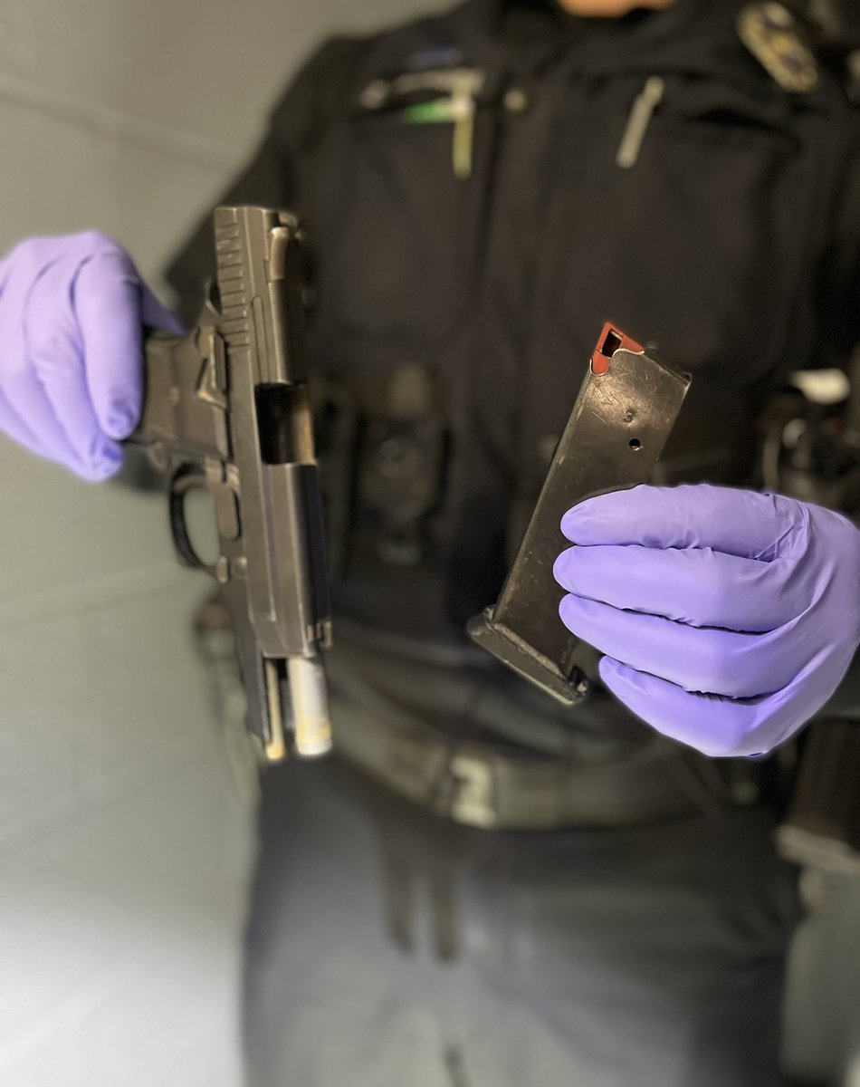 LansingPolice's tweet photo. #WhileYouSlept… your Lansing officers were dispatched to a shots fired investigation in the Frandor area. Multiple 911 callers reported 3 suspects shooting &amp; running south through Frandor. (1/4) https://t.co/1tNW6OZ9CI