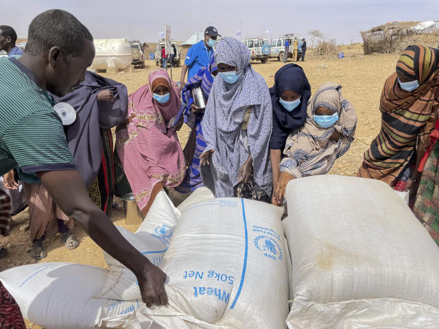 GaroweOnline's tweet photo. "We're not moving any trucks in presently" and no staff has been able to enter or leave #Tigray since Aug. 24, WFP's regional director for East #Africa," Michael Dunford said Thursday, adding that there is a real need for the offensive to end, for the fighting to stop. #Ethiopia https://t.co/4TnjYMeSAD