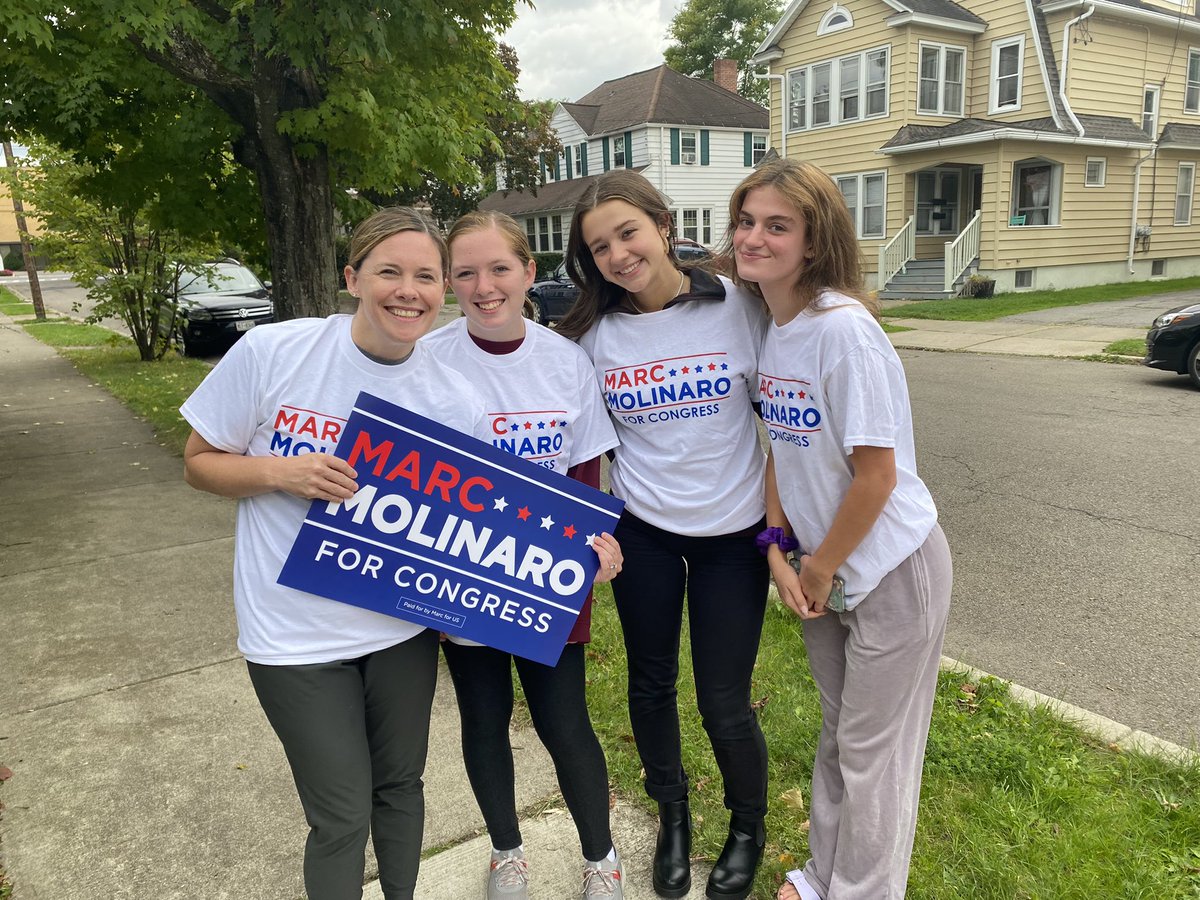 MarcForUsNY's tweet photo. Today we crossed over 26,000 doors knocked in #NY19 thanks to our dedicated volunteers educating voters about @marcmolinaro and his plan for upstate New York! 

Join our team today at https://t.co/QFb74JkMub https://t.co/AuunjuUveF