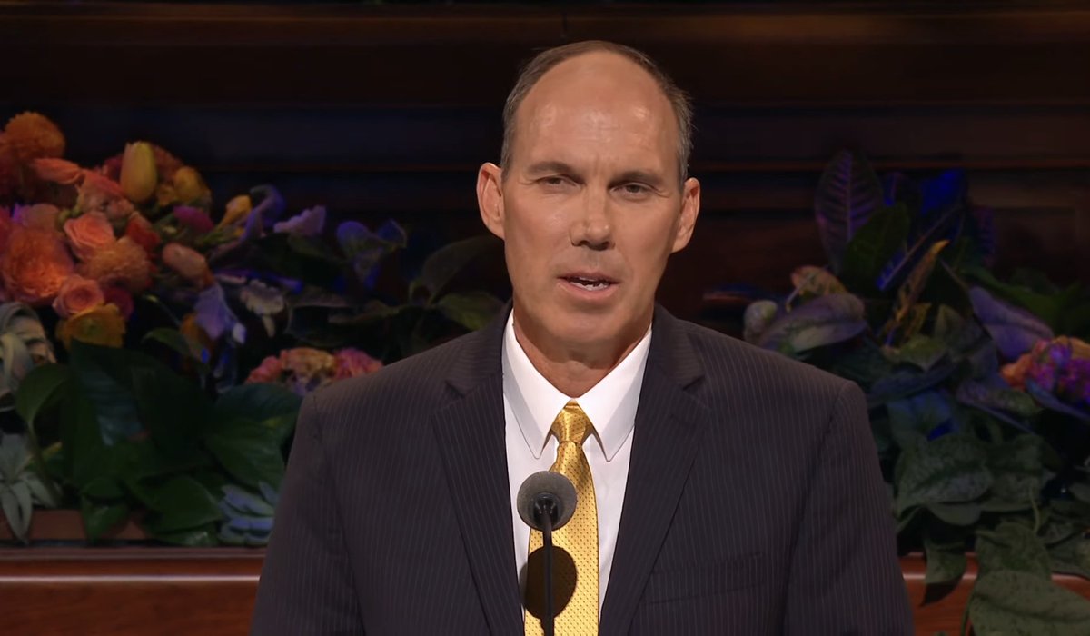 GeneralAuthTies's tweet photo. Elder Schmitt taught us to know Christ’s many names and to ask ourselves, “Which of Jesus’ names should I take upon myself this week?” Gorgeous gold tie with small black pin dots.

#GeneralConference https://t.co/zUpixqDdmM