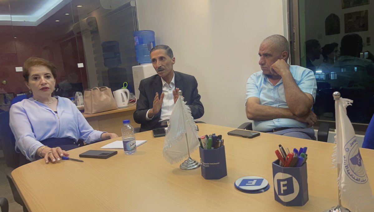 jotransparency's tweet photo. Our weekly meeting at #JTCjo Office … Think positive + stay positive = positive change 🤞 #Transparency #Integrity #AntiCorruption #JordanTransparencyCenter #Jordan https://t.co/2RJpNN2g61