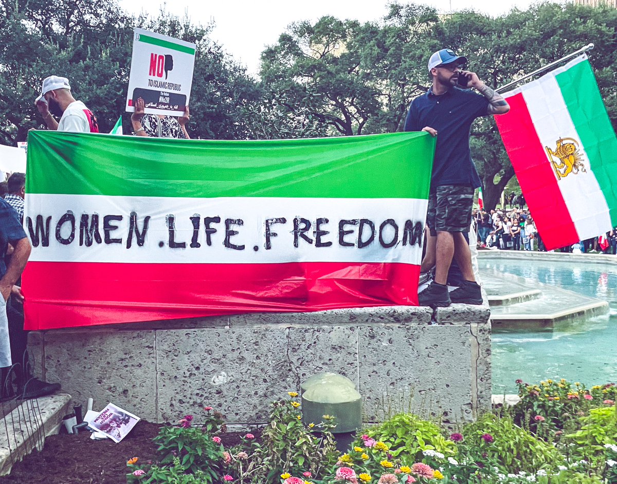 courtneylsl2's tweet photo. Protest for Iran. Houston, Texas. October 1, 2022. #IranRevolution #IranProtests2022 #iran #MashaAmini  #WomenLifeFreedom #zanzendegiazadi #freedomforiran https://t.co/nho8YiMiiz