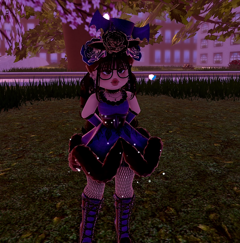 itztynaa's tweet photo. New Halloween outfit!! Opinions?? #royalehighhalloween #royalehigh #Trending #viral https://t.co/egNEWYGxhS