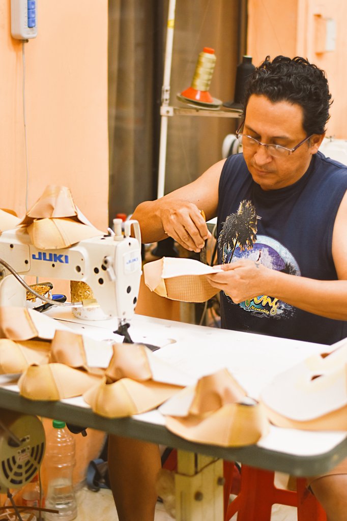 coleguini's tweet photo. Zapato 100% #hechoenecuador y por #manosecuatorianas https://t.co/alhfoxpyOq