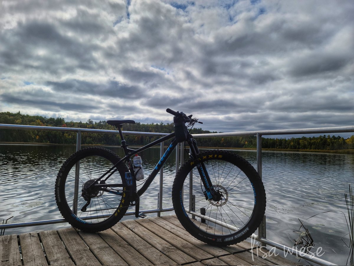 dark_exposure's tweet photo. Fall Riding in the UP! 
@TrekBikes @maxxistires @PolarBottle @wahoofitness 
#mtblife #mtbworld #adventure #weekend #weekendvibes #fall https://t.co/fv1gc3hLBO