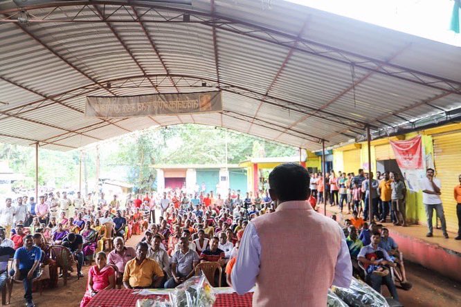 ramesh_tawadkar's tweet photo. On the eve of Gandhi Jayanti , the village of Cotigao finally witnessed the successful completion of a 4-year long-awaited project of tower connection. (1/2)
#RameshTawadkar #VisionCanacona #Jio #Canacona #Goa #India #Cotigao https://t.co/bwkoK1EVgJ