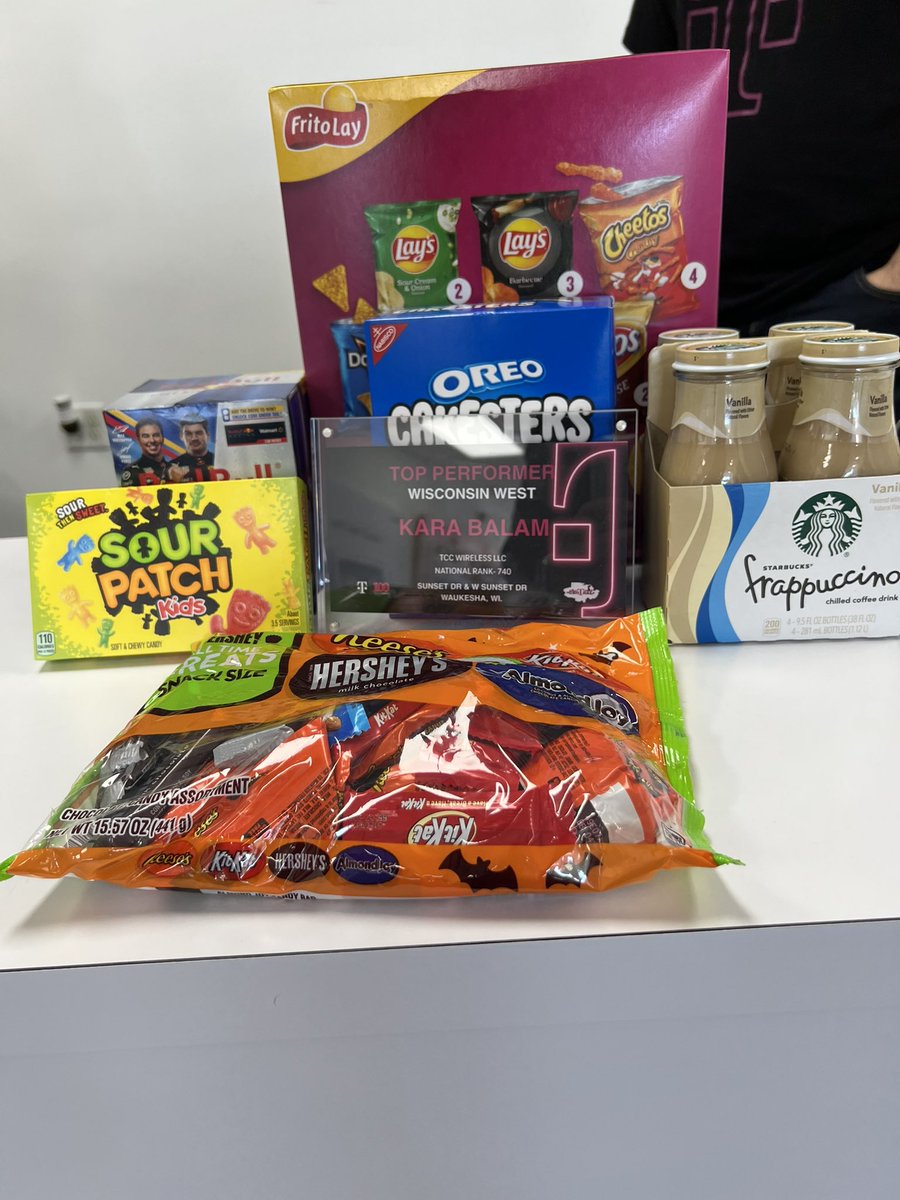 Cesar Reyes (@cesarreyes17) on Twitter photo #RecognitionSunday continues celebrating the top store in #Waukesha. Kara and team delivering another month of great results. Looking forward to your contribution in Q4!! <a href="/AngelGomez143/">Angel Gomez</a> <a href="/domjrcoleman/">Dom Coleman</a> <a href="/TCCMobile/">TCC Wireless</a> #RecognitionSunday continues celebrating the top store in #Waukesha. Kara and team delivering another month of great results. Looking forward to your contribution in Q4!! <a href="/AngelGomez143/">Angel Gomez</a> <a href="/domjrcoleman/">Dom Coleman</a> <a href="/TCCMobile/">TCC Wireless</a>