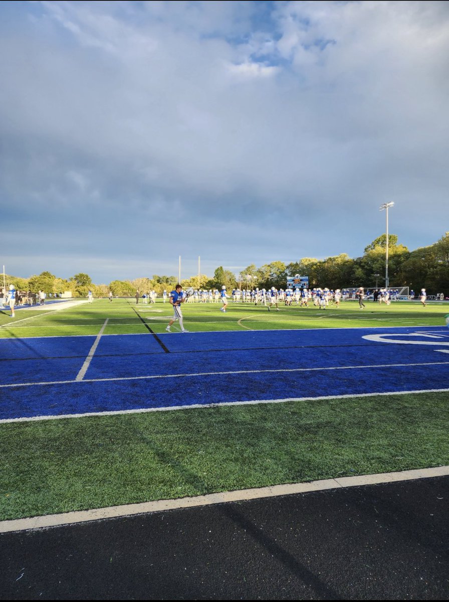 Thank you <a href="/TMU_Football/">Thomas More Football</a> for the game day invite I had fun blessed for the opportunity #LetsGoSaints #SaintsRising <a href="/CoachHoward__/">Stephon Howard</a> @Coach_SmithTMU