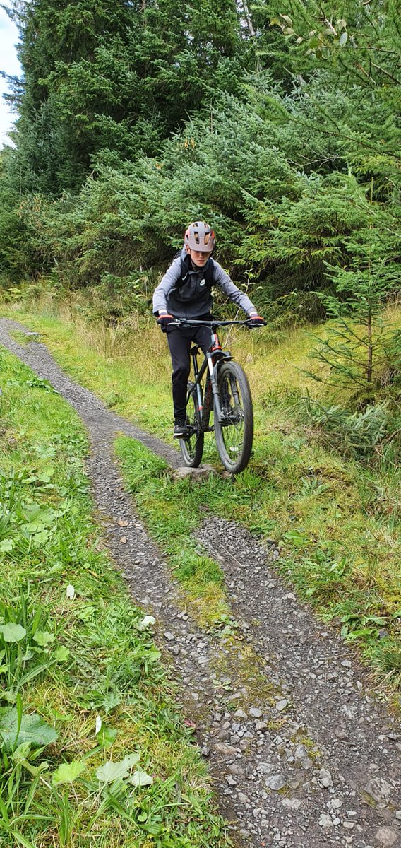 stmungoshs's tweet photo. The Outdoor Group visited the Carron Valley MTB trails this week. They were working on small drops, control and braking. Also determination was on display on the uphill! An eventful day...! #GoMTB #newskills #cycling #confidence #determination https://t.co/dnAp4nWWYv