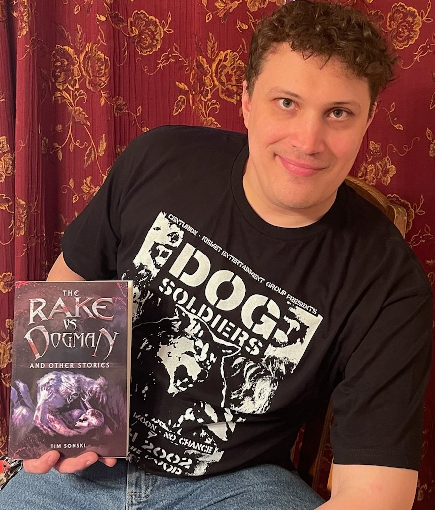 Thanks to <a href="/authorhouse/">AuthorHouse</a> for humoring me and helping me publish my horror novel "The Rake vs Dogman". Very proud of the final result. Take the adventure if you dare! Thanks lovely gf Maria for the shirt.<a href="/f1morgancole/">Dr. Creepen 🇬🇧 🇳🇱 🌈🇪🇺 🇺🇦</a> <a href="/Uncle_UNIT/">Uncle UNIT</a> @studioeden2 <a href="/MrXDreams/">Mr. X Dreams</a> authorhouse.com/en/bookstore/b…