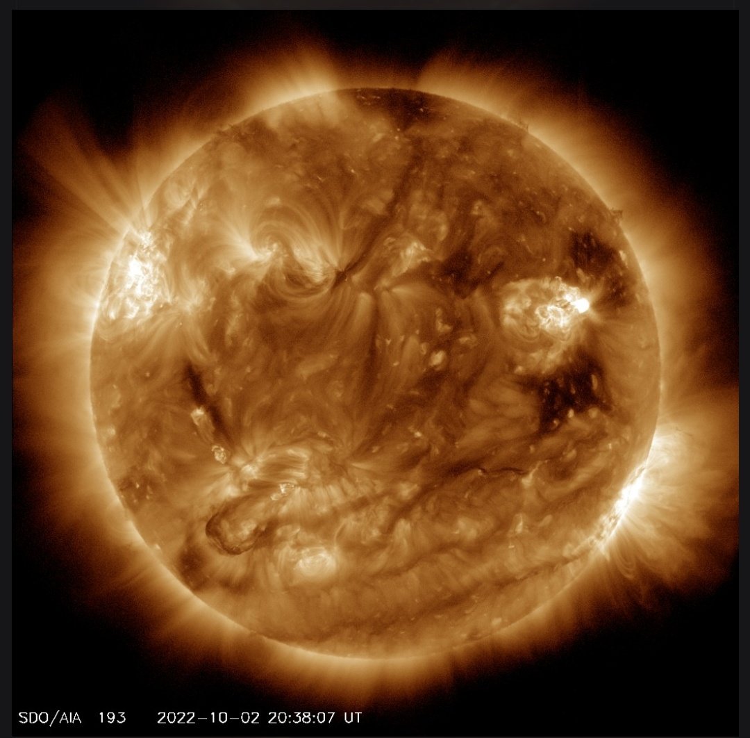#ÚltimaHora Llamarada solar clase X1.06 desde la región activa 3110.

Posición no geoefectiva, se analiza posibilidad de incremento del viento solar en aproximadamente 2.3 días en dirección a la Tierra.