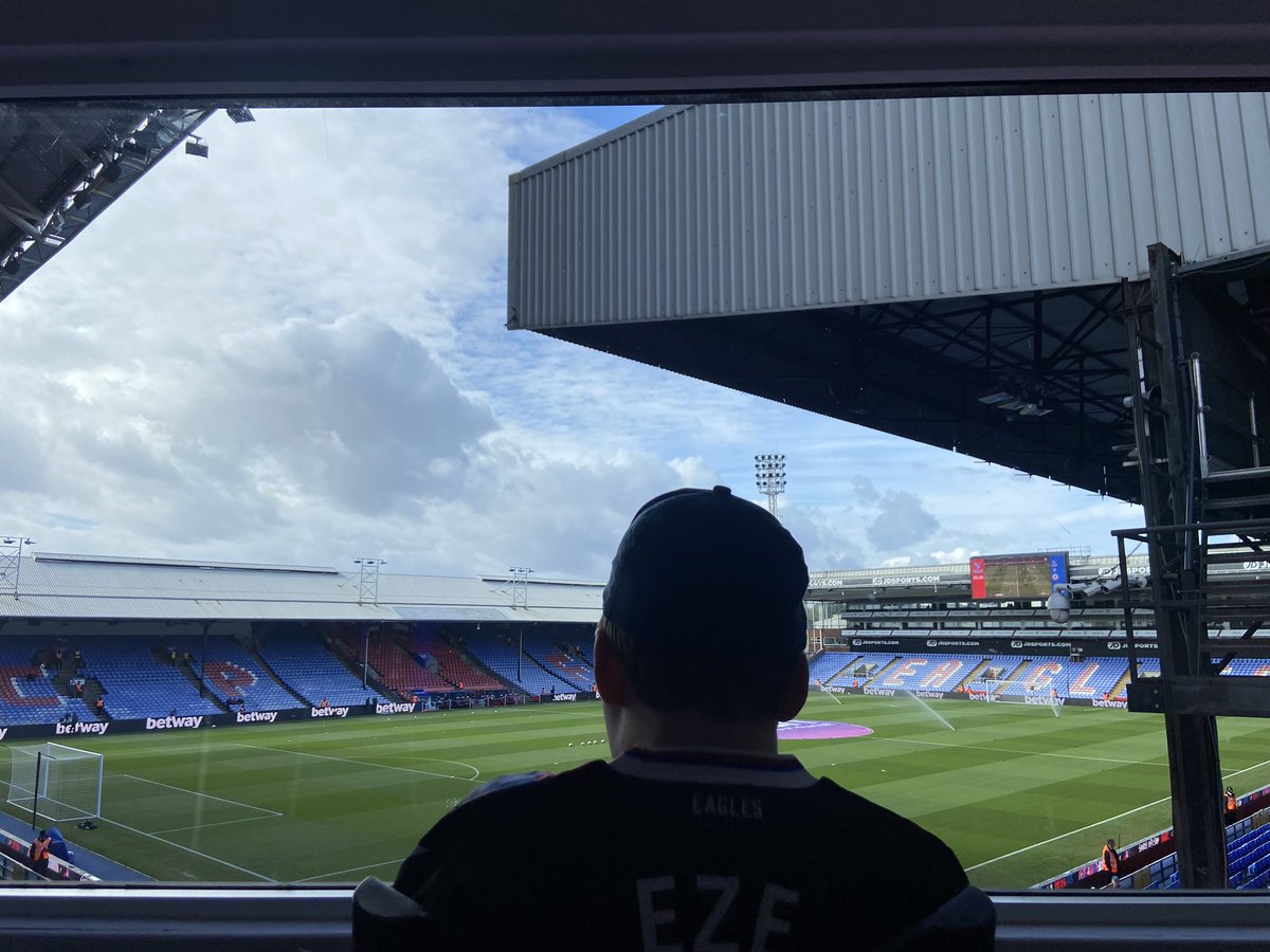 FairPlay I love my club, the boy got to go in the sensory room for his birthday with his new @EbereEze10 proudly on. Just can’t thank @CPFC enough for having this as a possible. Life isn’t always easy with a child with Autism but @CEO4TAG you team made our trip so easy 🔴🔵🧩