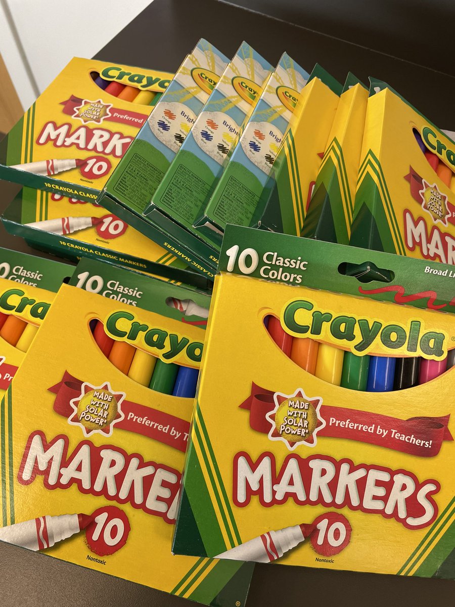 bytesofbooks's tweet image. Huge shout-out to the teacher squad for these markers! What a privilege to have such a supportive community! @Discovery_Lib #trailblazeon @GFSchools