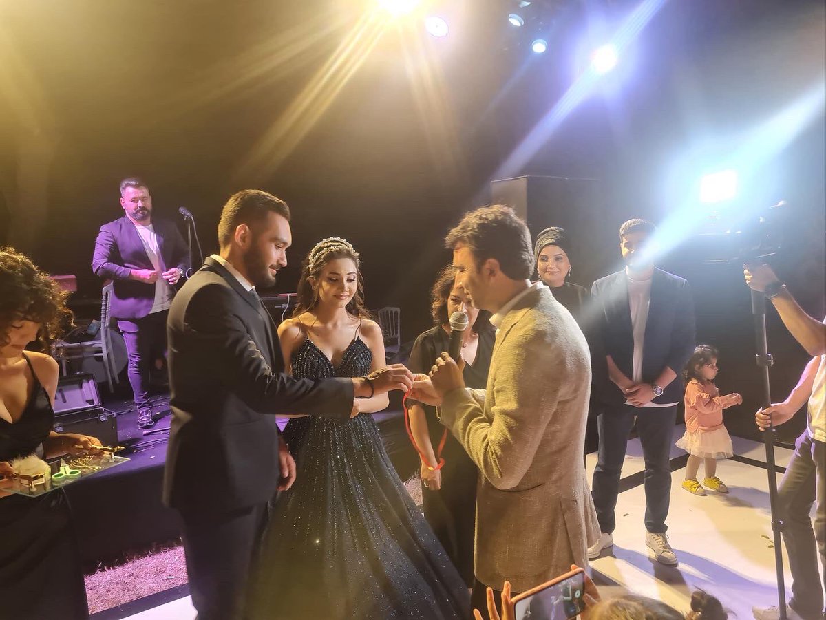 akkadinfinike07's tweet photo. Ak parti Antalya Milletvekili Mustafa köse vekilimizin katılımıyla Finike teşkilatımız olarak Obut &amp; Özdemir Ailelerinin evlatları Bensu &amp; Okan çiftinin Nişan merasimine katılım sağladık.
Evliliğe ilk adımı atan genç çiftlere bir ömür boyu mutluluklar diliyoruz.
@akkadinantalya https://t.co/IO93lNKsB2
