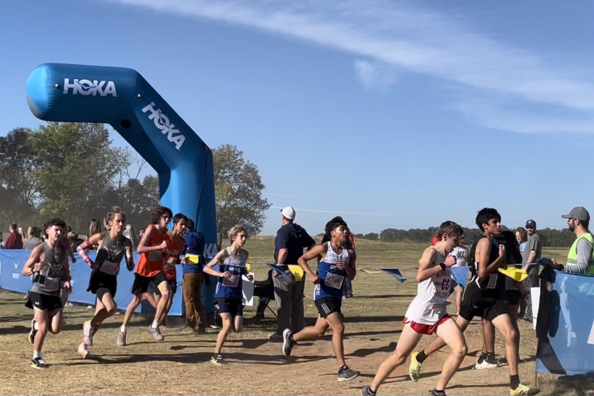 XcBoswell's tweet photo. 12 personal bests as we enter the championship season! We got what we came here for 🌶 #BOSxc https://t.co/q1StPBeVC5
