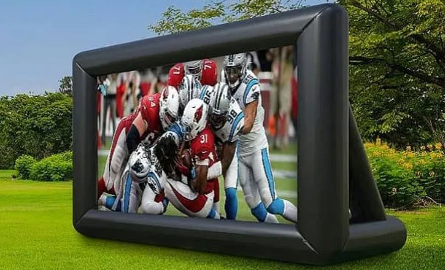 TailgaterMag's tweet photo. Upgrade your #NFL or #collegefootball gameday watching experience. With this 20-foot jumbo inflatable screen projector, you can turn your backyard into an awesome outdoor theater experience.
#tv #football #homegate #party https://t.co/aR1Jv26pMa