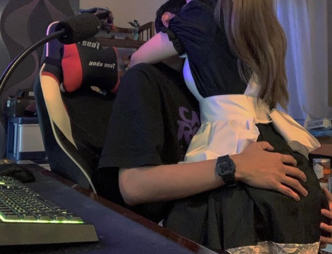 waifupeanut2's tweet photo. If you play Valorant or League, my dms are open 💙 https://t.co/AMiroVdd21