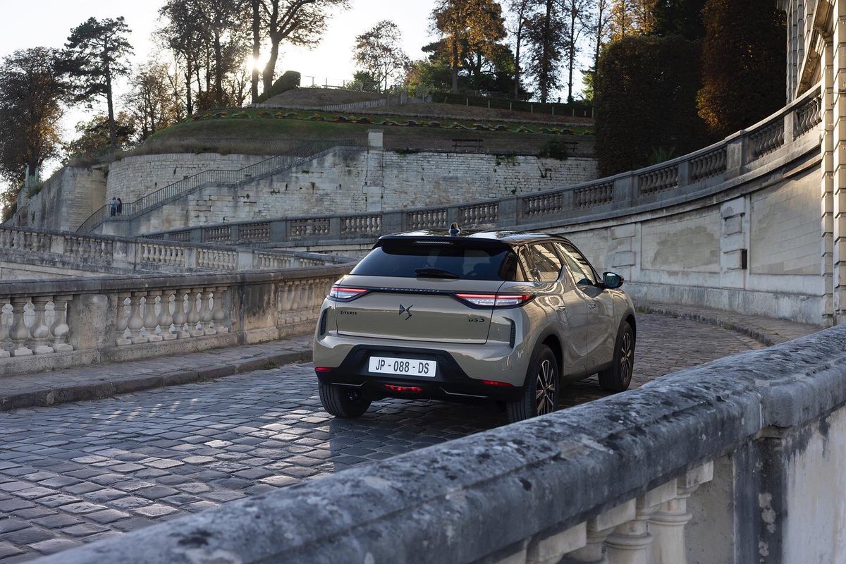 MotorPias_of's tweet photo. Nuevo @DS_Espana 3. 
Llega el lavado de cara al más pequeño de la gama del fabricante francés. Trae grandes novedades, incluyendo el nombre; que abandona el apellido Crossback. 
#ds #dsautomobiles #dsespaña #ds3 https://t.co/vTDq0bL9Lp