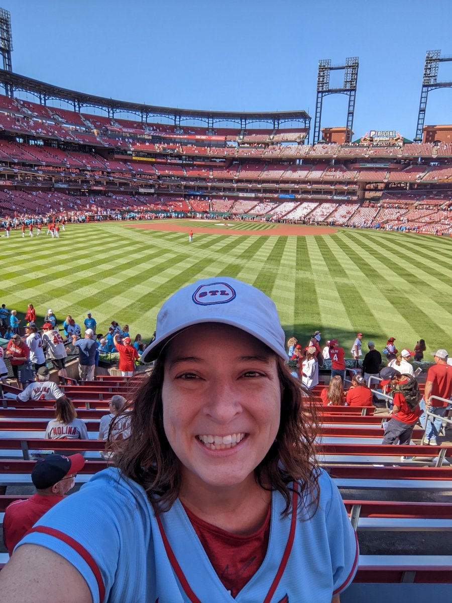 snydrgrl's tweet photo. Had to see @UncleCharlie50 @Yadimolina04 and @PujolsFive last home game together for @Cardinals #legends #HOF #STLCards #cardinalsnation https://t.co/yxFljIVWA8