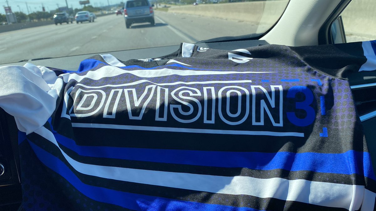DIV3TX's tweet photo. Let’s go @Niko_SSBU last member of DIV3 in top 16! https://t.co/MQOFjb2XjQ