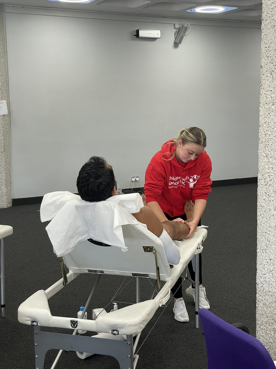 Alastair Thrush tweet media