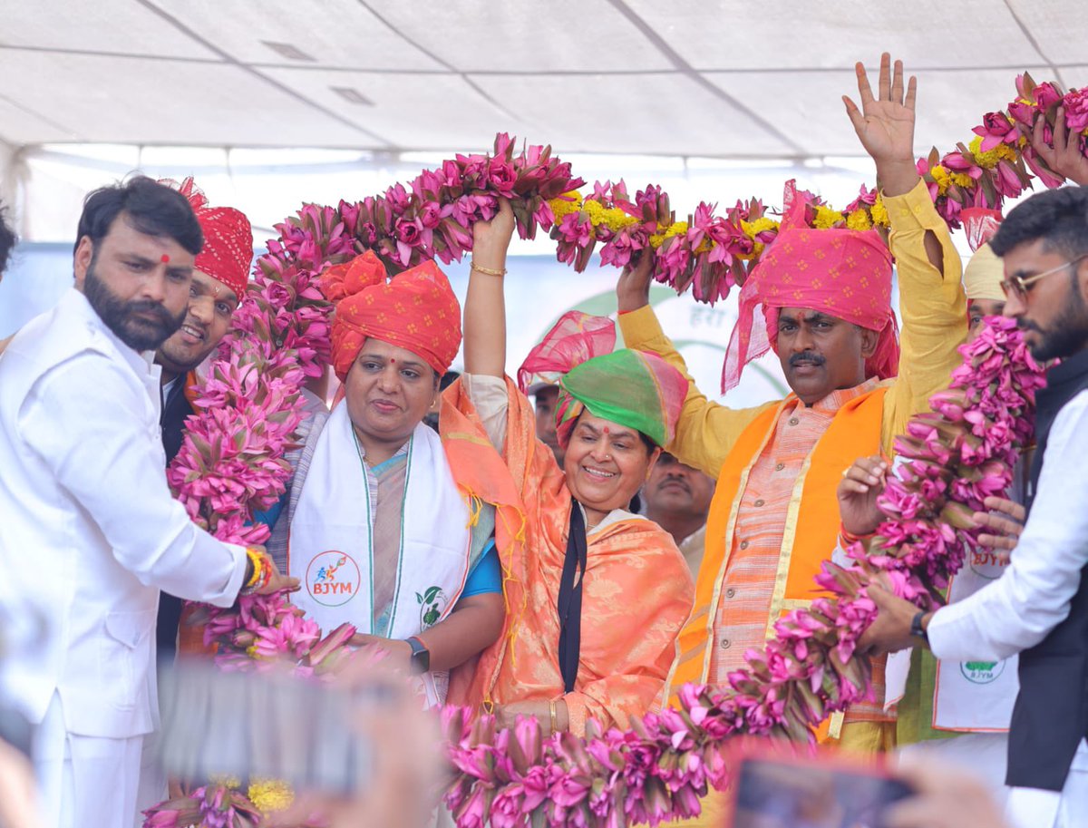 manojsthakur's tweet photo. आज हरा-भरा मध्य प्रदेश महाअभियान के तहत राष्ट्रपिता महात्मा गांधी जी एवं पूर्व प्रधानमंत्री श्री लालबहादुर शास्त्री जी की जन्म जयंती के अवसर पर महू  विधानसभा के वेटनरी कॉलेज में 6000 व्यक्तियों द्वारा हज़ारों की संख्या में पौधा रोपण किया गया !! https://t.co/7Ph3lZXHIg