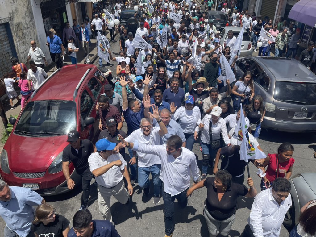 prospericarlos's tweet image. #2Oct | Cerramos nuestra gira por la querida y pujante Ciudad de #Anaco en donde la lucha por la democracia y la libertad no han cesado, caminamos junto a @miguelarismendi Sec. General, Sec. Municipal @carloslopezAD y @LuisGuevaraM_ 
#UnidosXVenezuela #VamosXMas
