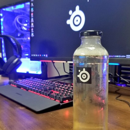 SteelSeries's tweet photo. introducing our Epic Gamer Water💦 best served chilled. $49.99 a bottle👏 https://t.co/yktIYr0i9E