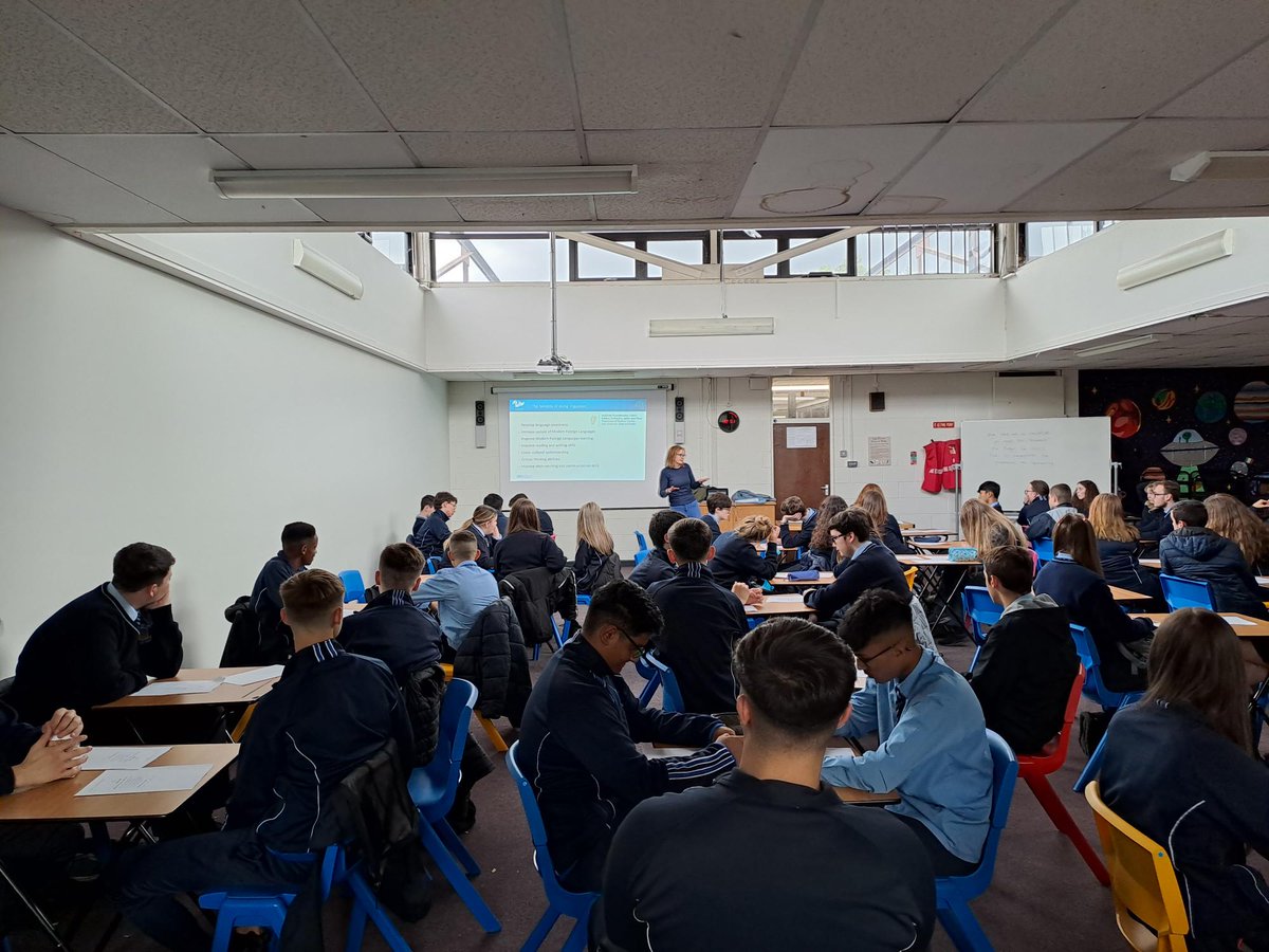 Last week, our TY students had an opportunity to sharpen their problem-solving skills with puzzles from the Sami and Welsh languages. Many thanks to Cara Greene @AdaptCentre for visiting @MFLOldBawnCS! @languages_ie #LanguagesConnect