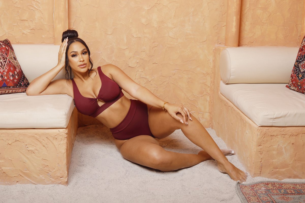 Iconswim's tweet photo. Sunday mood👌

Click the link to shop our new arrivals:
https://t.co/QdjjJQTEx4 https://t.co/J1jlUXb1YU