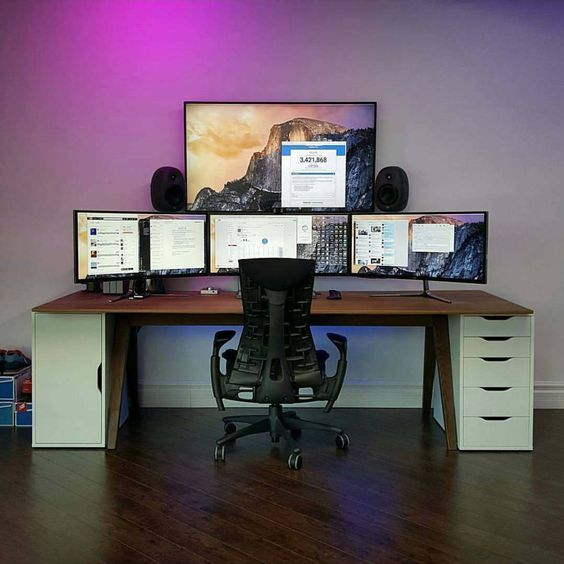 desk_setup's tweet photo. Quad Monitor Coding Desk Setup
Follow Us:- @desk_setup
📲 Fill the Google-Form or DM us to get featured
Link:- https://t.co/LqsARQ8Gd6
#desksetup #beauty #Apple #tech #quadmonitor
#Workplace #coding #notebook #macbook #css #php #java #website #desk #setup #setupgamming https://t.co/faQAGaWtLG