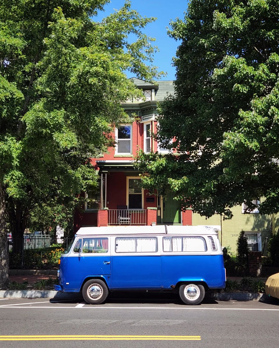 CapitalRegionUS's tweet photo. Road trip anyone?
There’s no better place to start your tour of the Capital Region than in the Nation’s Capital!
@visitwashingtondc
📸: @longwalksdc
#CapitalRegionUSA
#WashingtonDC
#WashingtonDCTrip
#IGDC
#ExploreDC #VisitDC
#ExperienceDC
#VisitWashingtonDC https://t.co/cxgqP694e2