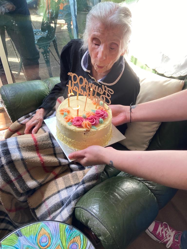 Lindsey Ward DJ tweet media